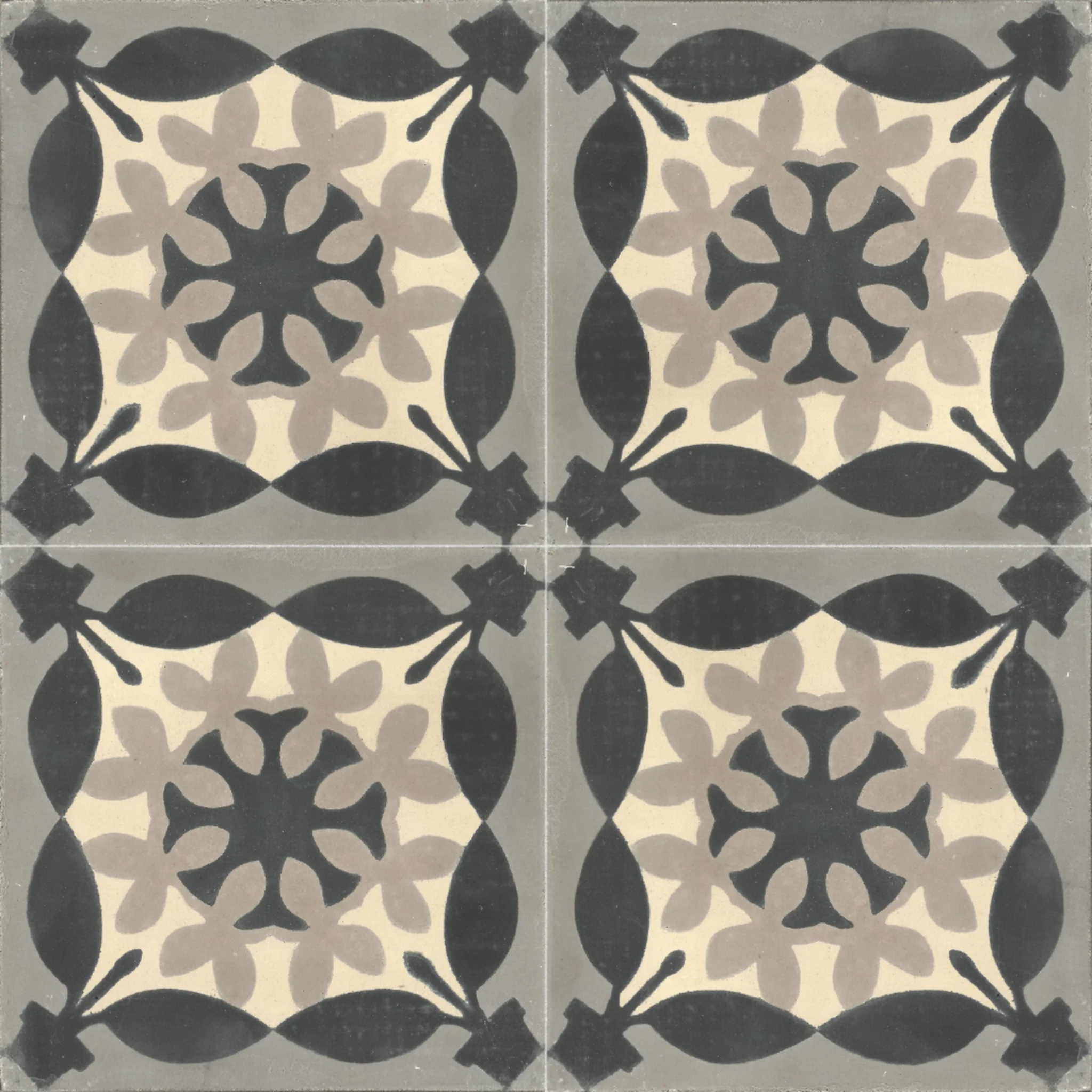 Guelmim Triangle — Ivory — 2×2 pattern repeat