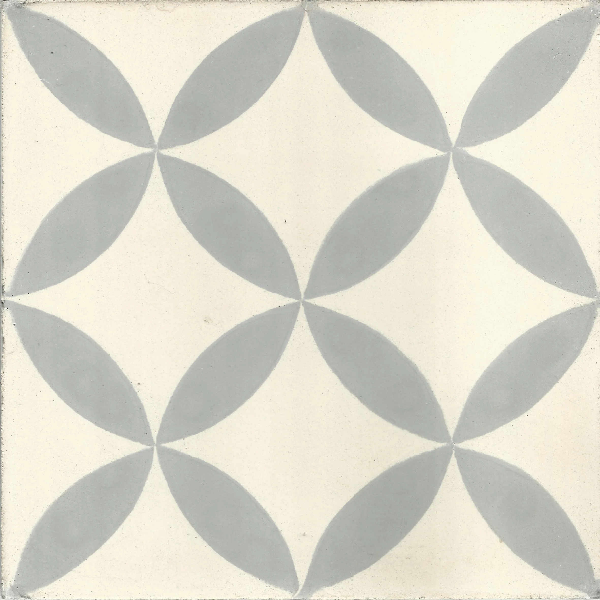Arabesque Grande — Cobalt — Handmade Moroccan Cement Tile